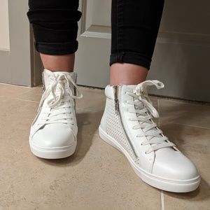 BNIB Steve Madden Elyka High Top Sneaker